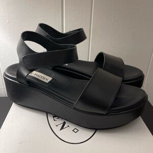 Steve Madden Black Platform Sandals, Size 6